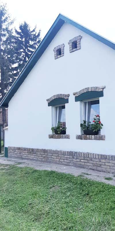 Eva House *